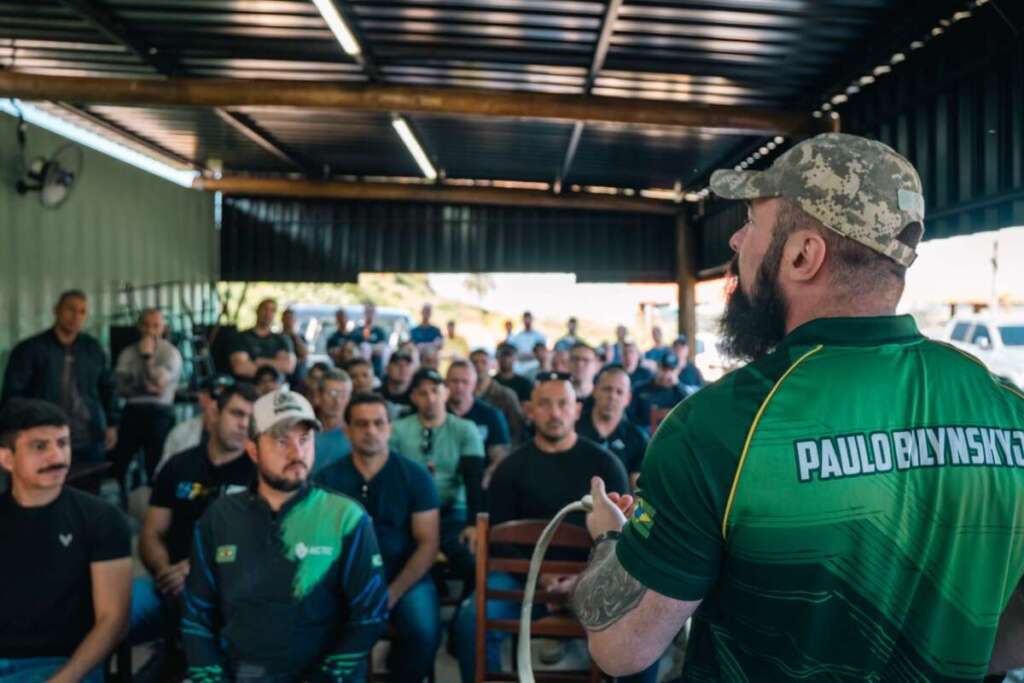 Delegado Paulo Bilynskyj ministra curso para Policiais Municipais da região em Pirassununga 2 IMG 20260703 WA0059