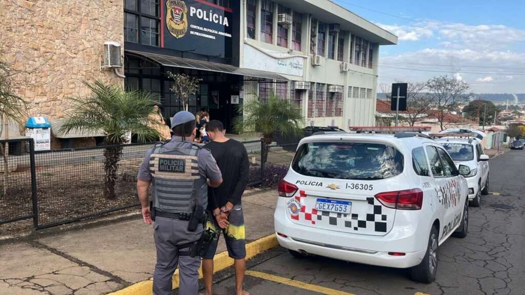 Homem é preso em flagrante após invadir casa da ex-companheira e descumprir medida protetiva em Pirassununga 2 WhatsApp Image 2026 08 08 at 16.27.24