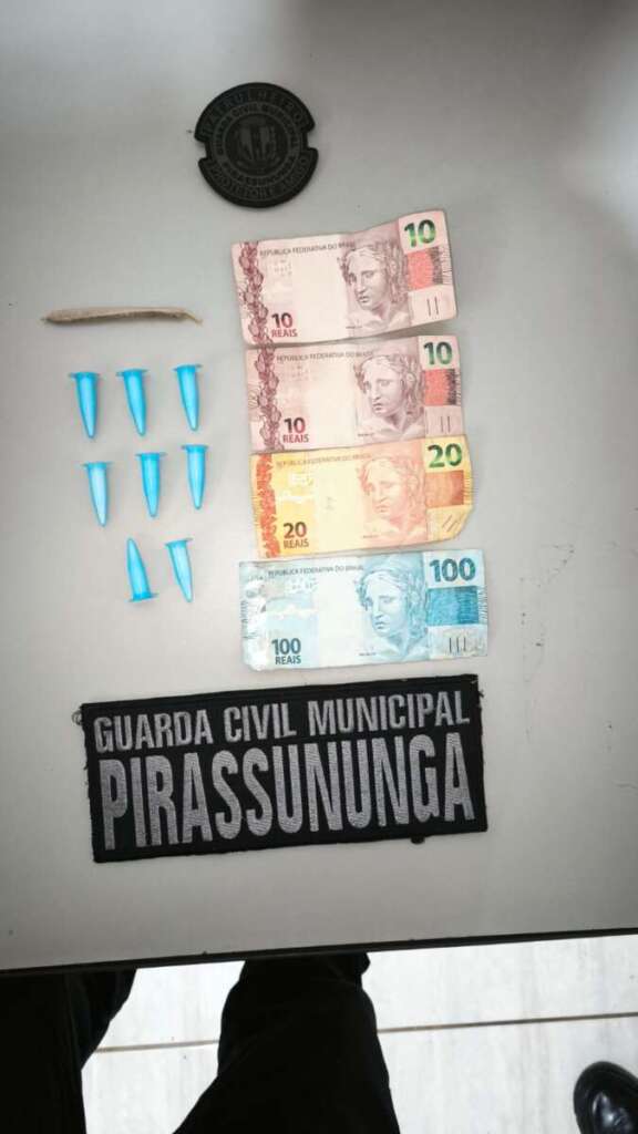 Jovem é preso pela GCM por ‘tráfico de drogas’ na zona leste de Pirassununga 3 WhatsApp Image 2026 08 13 at 21.21.49