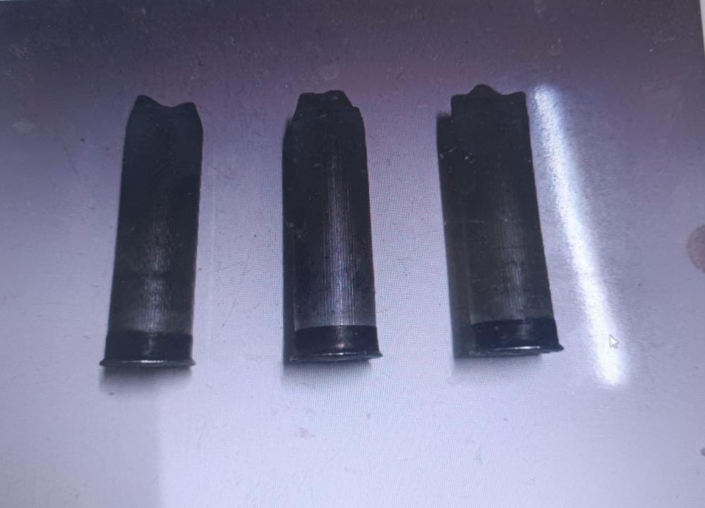 Confusão na Vila Santa Fé: Agentes da ROMU são atacados com bombas e pedras após apreensão de drogas em Pirassununga 3 WhatsApp Image 2026 09 25 at 12.27.24