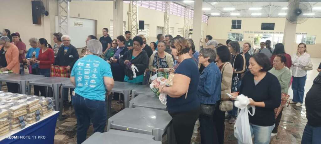 Pirassununga. Festa de Nossa Senhora Aparecida na Vila Redenção: União e Sucesso no Bolo da Padroeira 3 IMG 20261012 WA0047