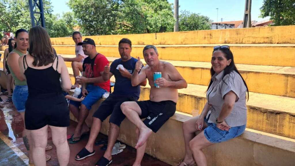 Festa do Dia das Crianças em Cachoeira de Emas reúne comunidade e voluntários 9 IMG 20261014 WA0083