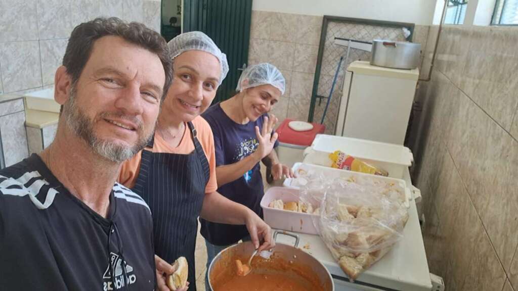 Festa do Dia das Crianças em Cachoeira de Emas reúne comunidade e voluntários 24 IMG 20261014 WA0101