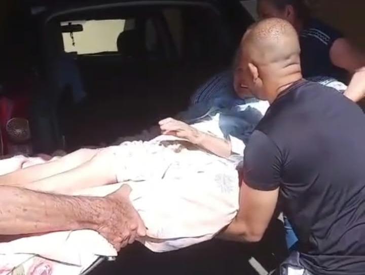 Idosa é transportada em colchão em carro da família por falta de transporte Ambulância na cidade de Tambaú 1 WhatsApp Image 2026 10 20 at 21.38.27