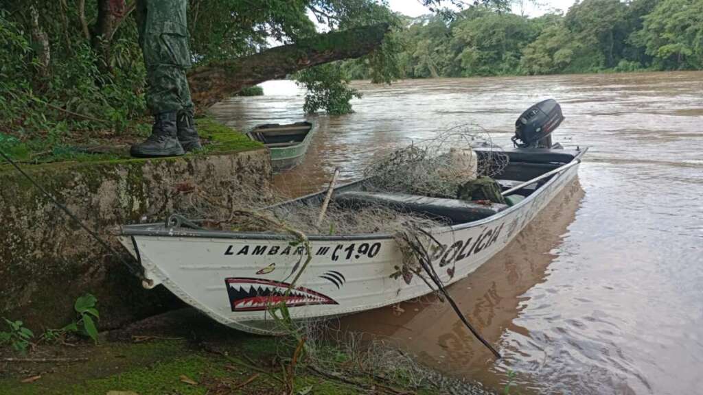 Polícia Ambiental realiza patrulhamento náutico e apreende petrechos ilegais no Rio Mogi Guaçu 1 WhatsApp Image 2026 10 26 at 19.00.38
